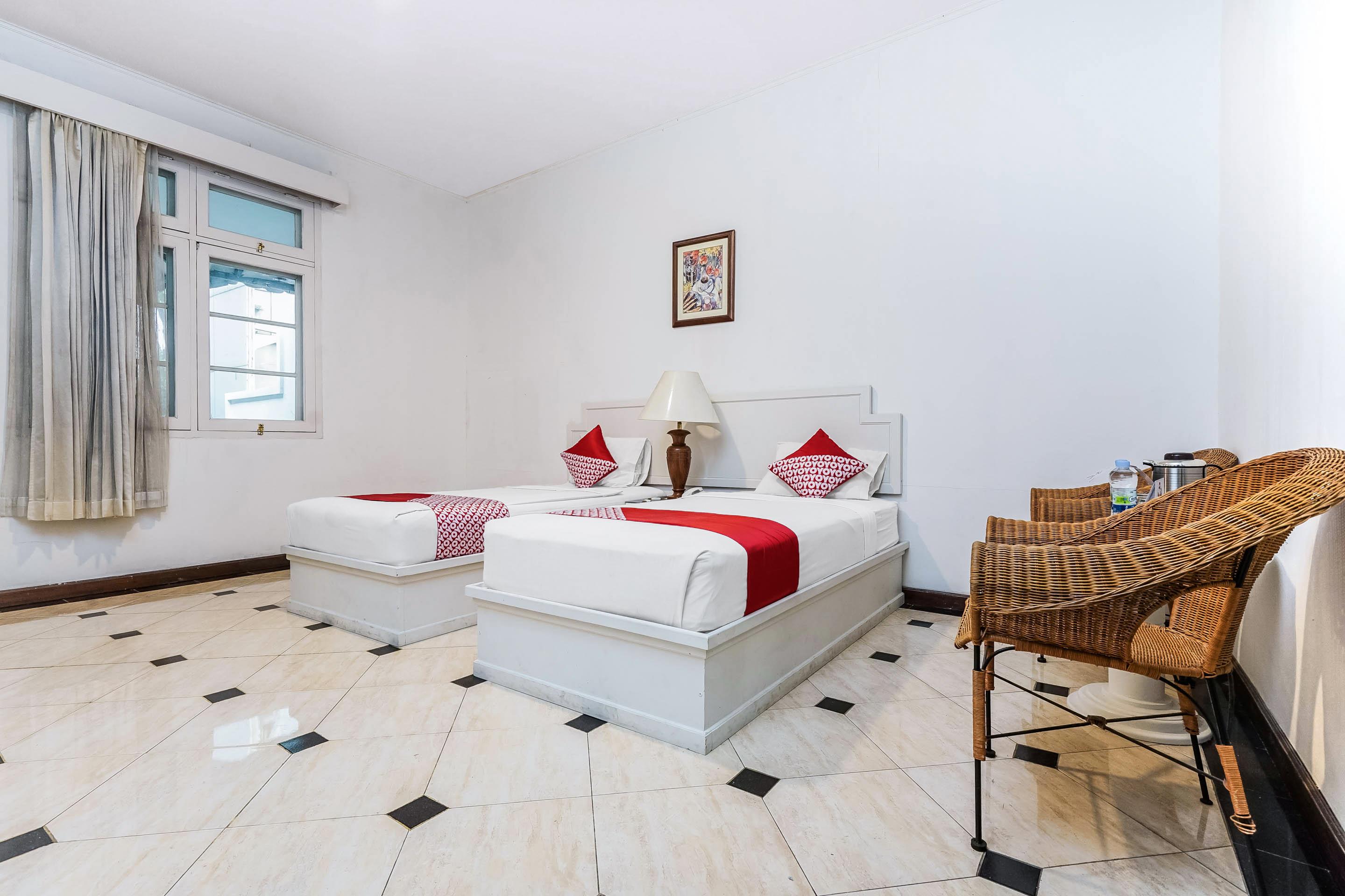 Hotel Utari Dago Бандунг Экстерьер фото