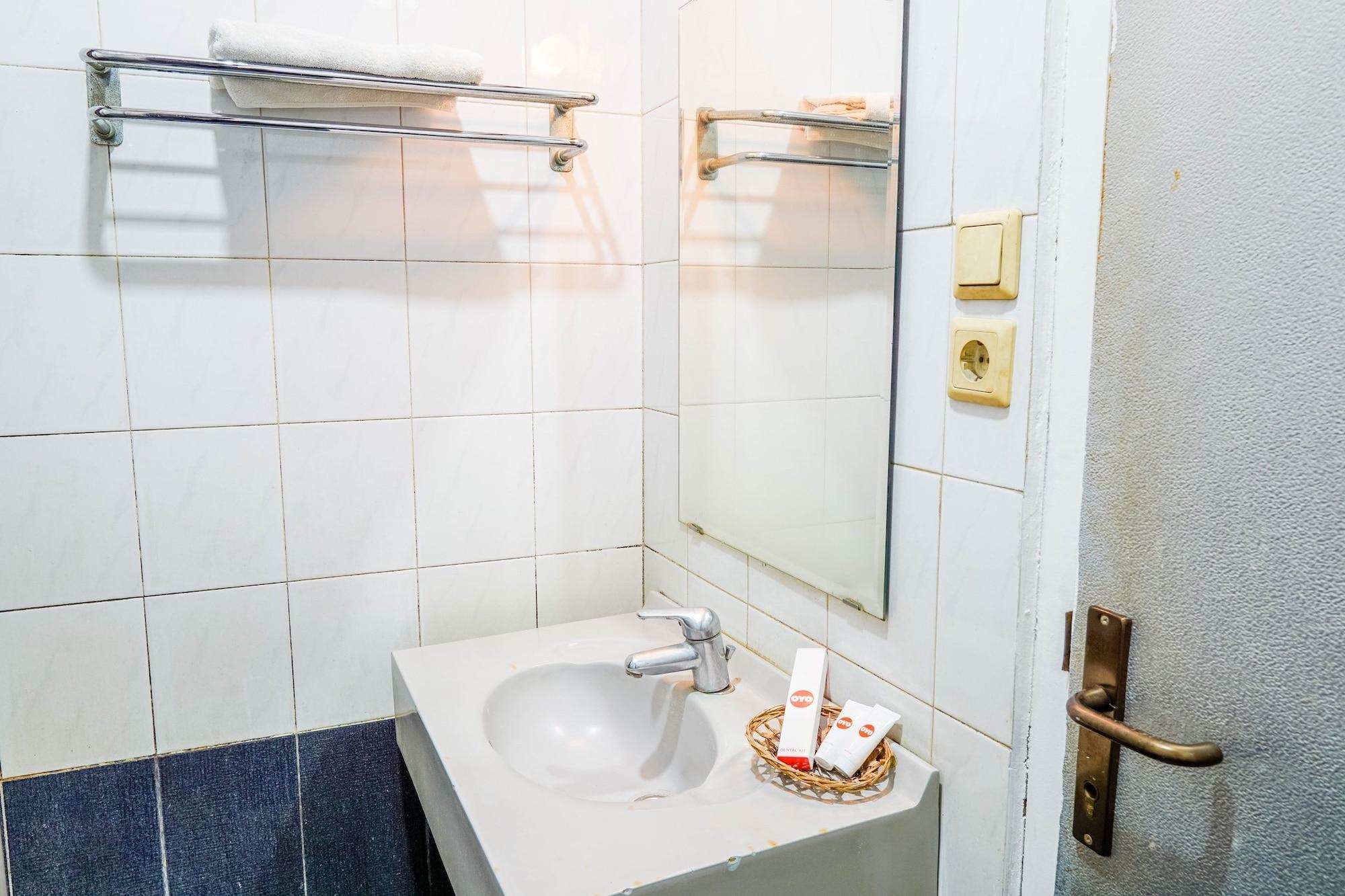 Hotel Utari Dago Бандунг Экстерьер фото