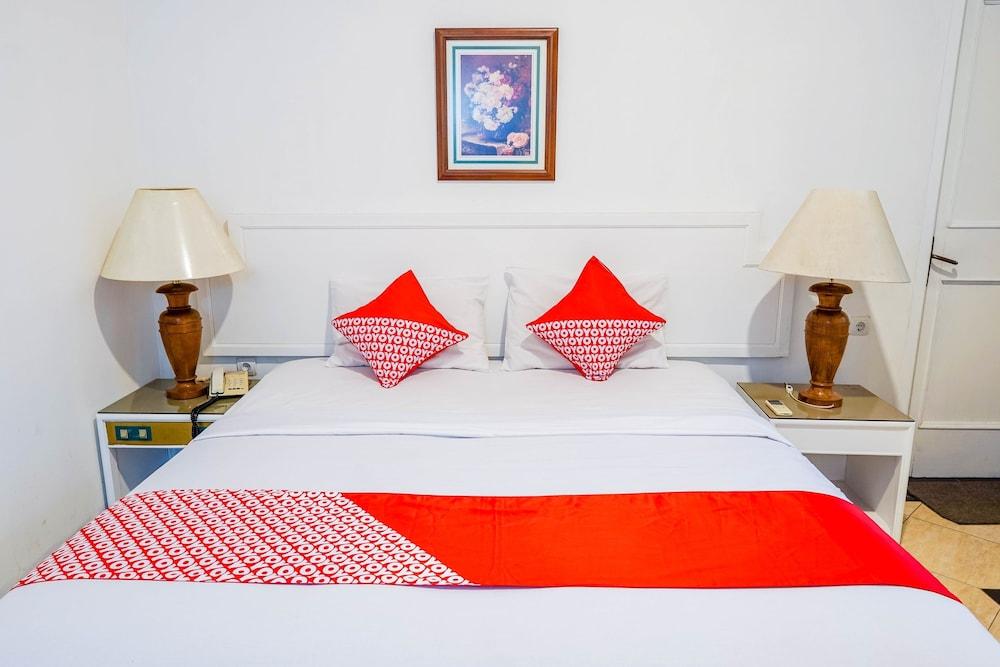 Hotel Utari Dago Бандунг Экстерьер фото