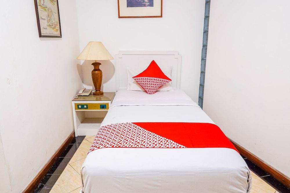 Hotel Utari Dago Бандунг Экстерьер фото