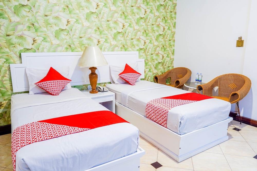 Hotel Utari Dago Бандунг Экстерьер фото