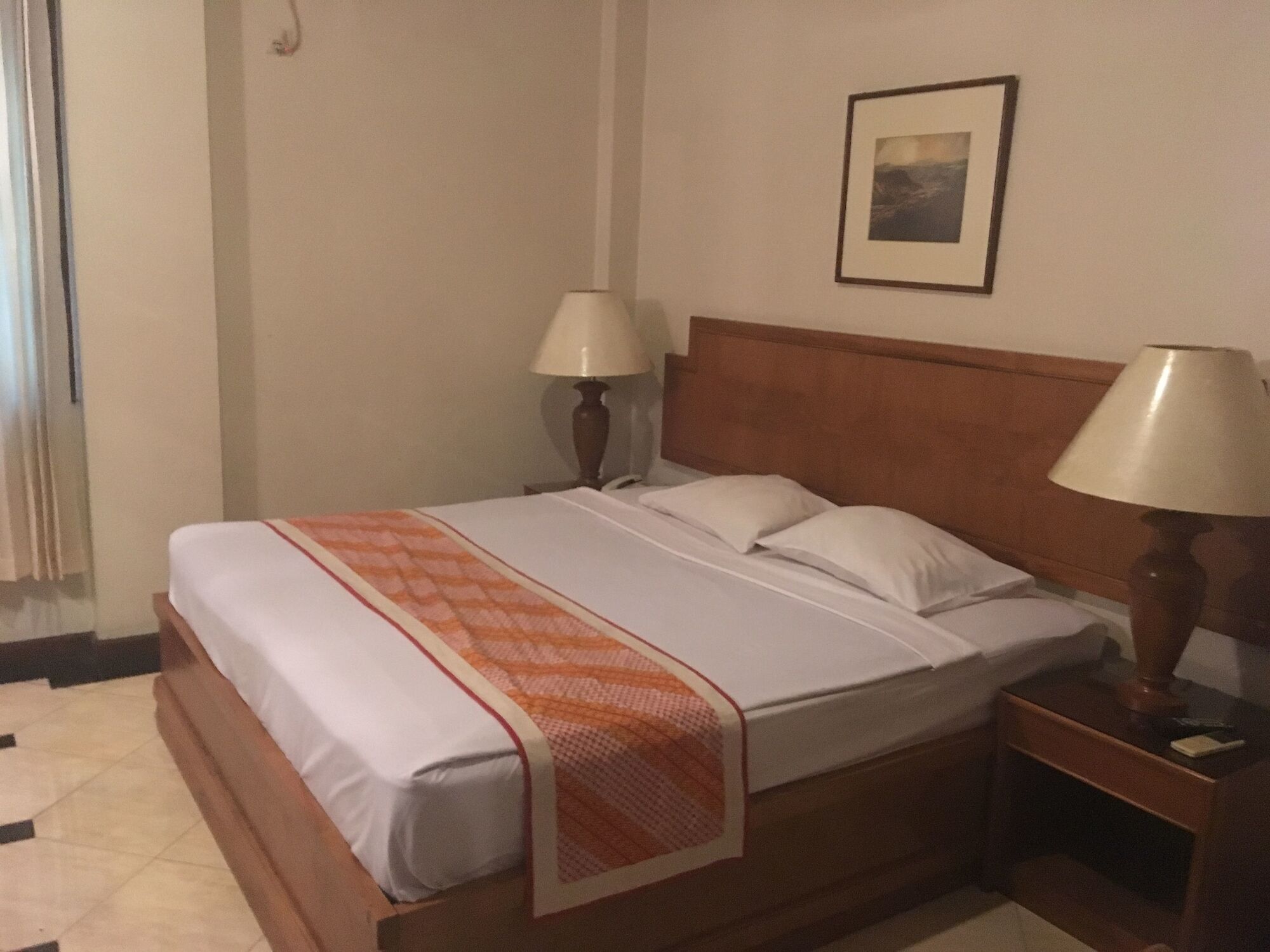 Hotel Utari Dago Бандунг Экстерьер фото